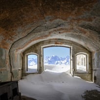 Forts des confins et forts des collines